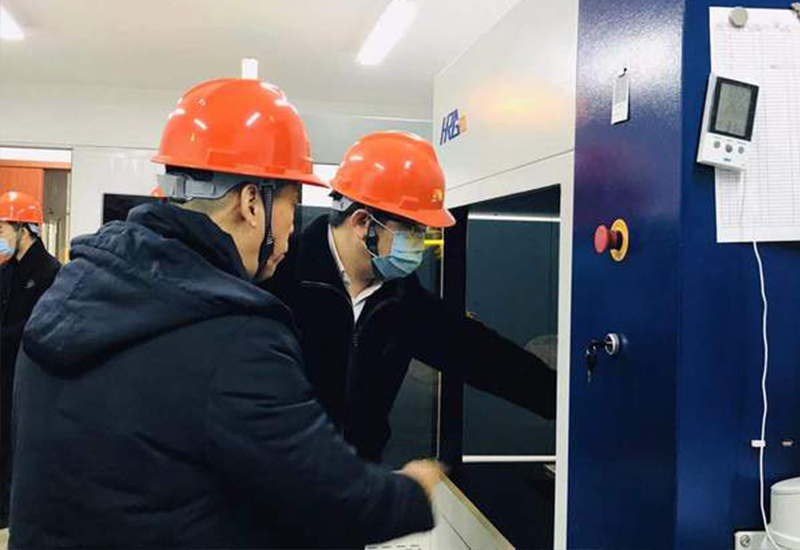 熱烈歡迎陜西雙創(chuàng)總經(jīng)理汪建川蒞臨哈工三維參觀指導(dǎo)！